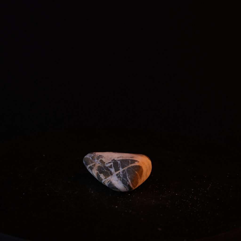 Kiesel mit Quarzadern